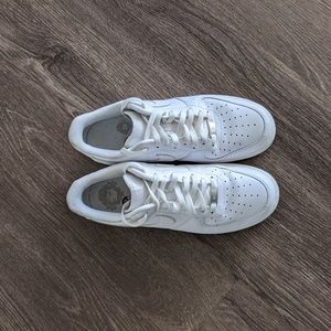 Men's Air Force 1 Sneakers Size 10.5 - Gently used